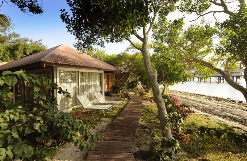 Escapade Island Resort Нумеа Экстерьер фото